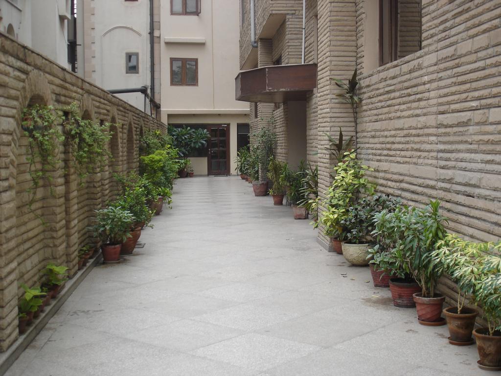 J'S Inn Yeni Delhi Dış mekan fotoğraf