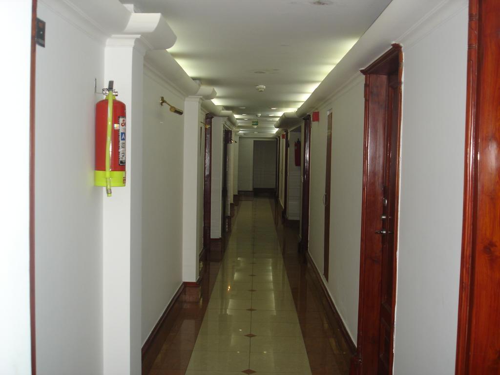 J'S Inn Yeni Delhi Dış mekan fotoğraf