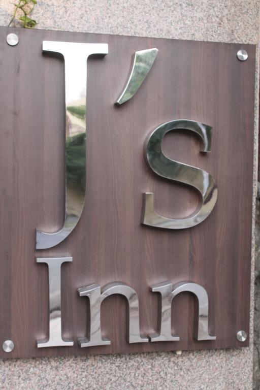 J'S Inn Yeni Delhi Dış mekan fotoğraf