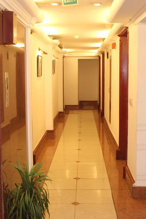 J'S Inn Yeni Delhi Dış mekan fotoğraf