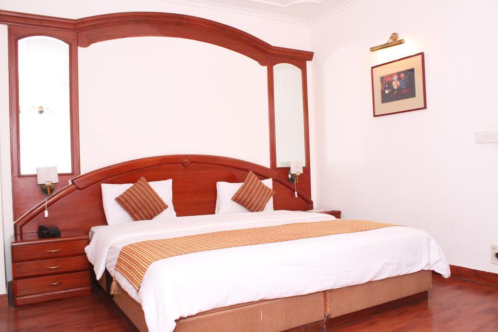 J'S Inn Yeni Delhi Dış mekan fotoğraf