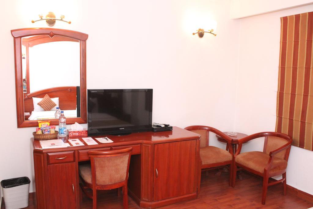 J'S Inn Yeni Delhi Dış mekan fotoğraf